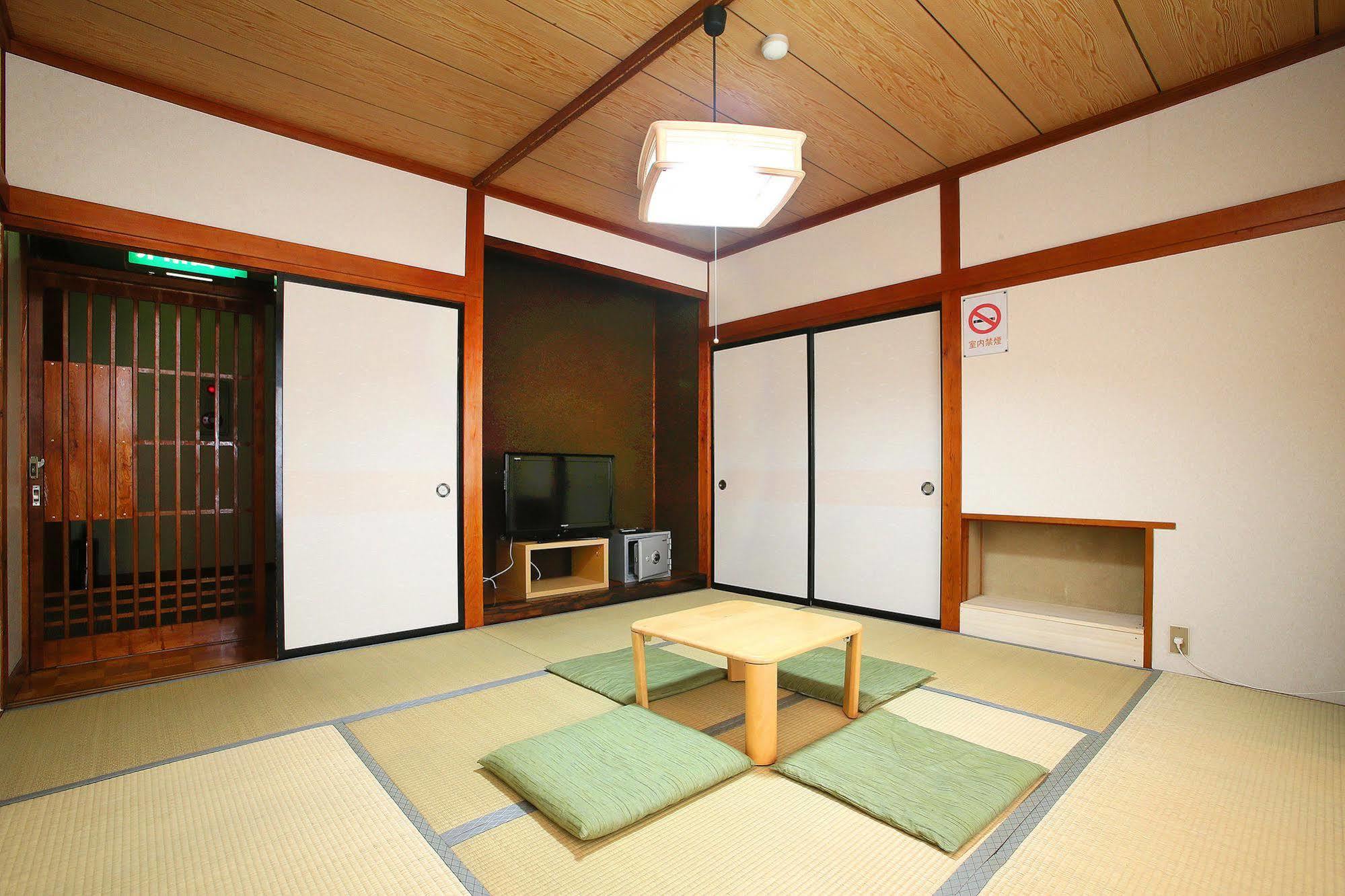 Nozawaonsen Guest House Miyazawa Buitenkant foto